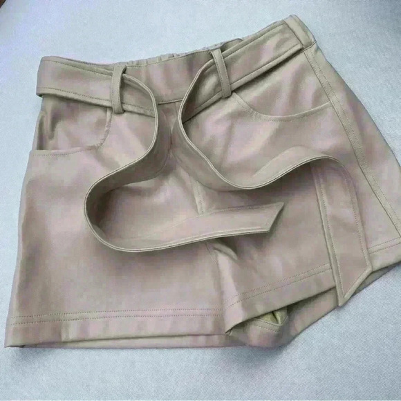 NEW Central Park West Leather Tie High Waisted Shorts In Sand Size S - Picture 4 of 9